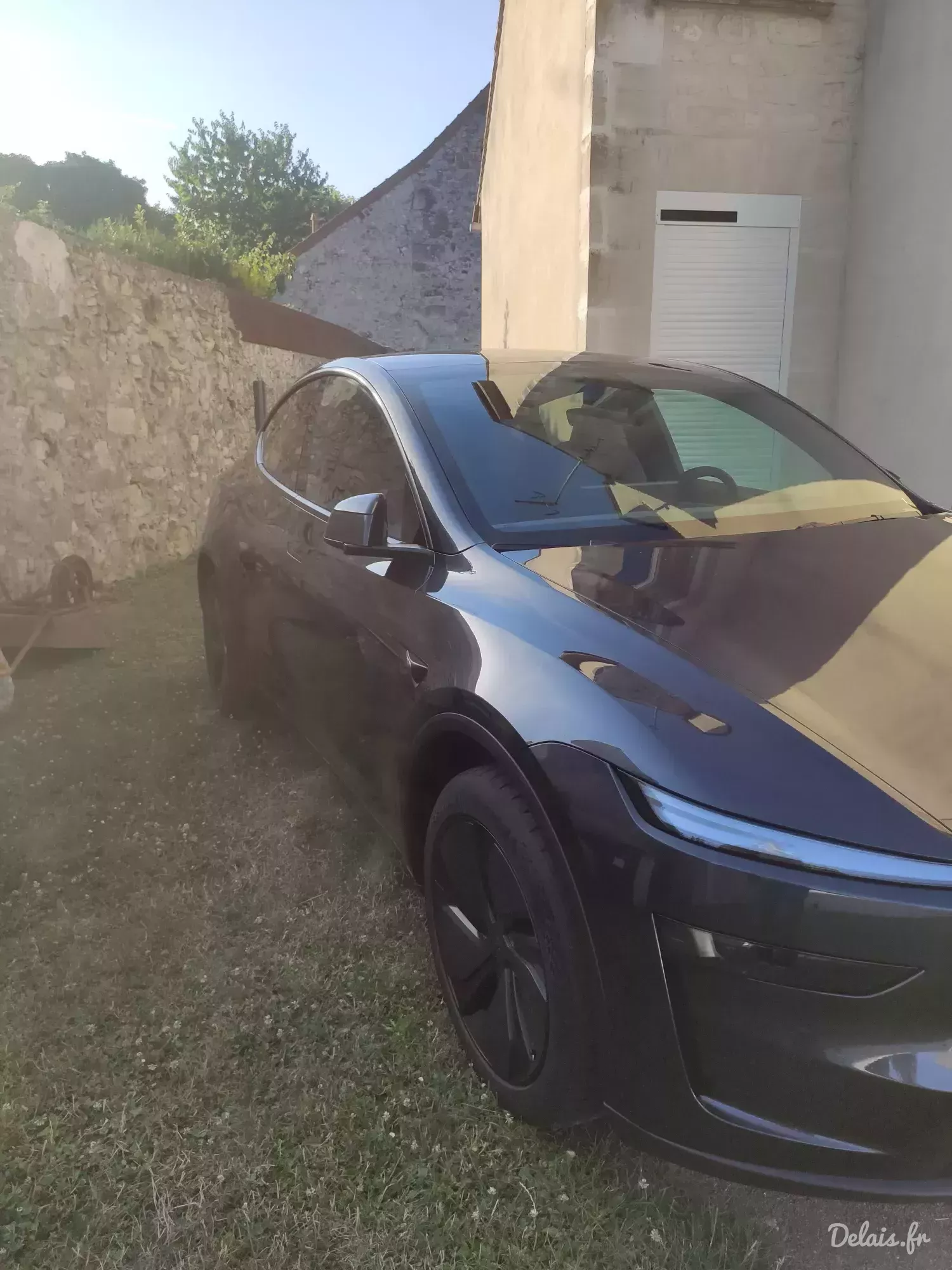Tesla Model Y Stealth Grey Premium