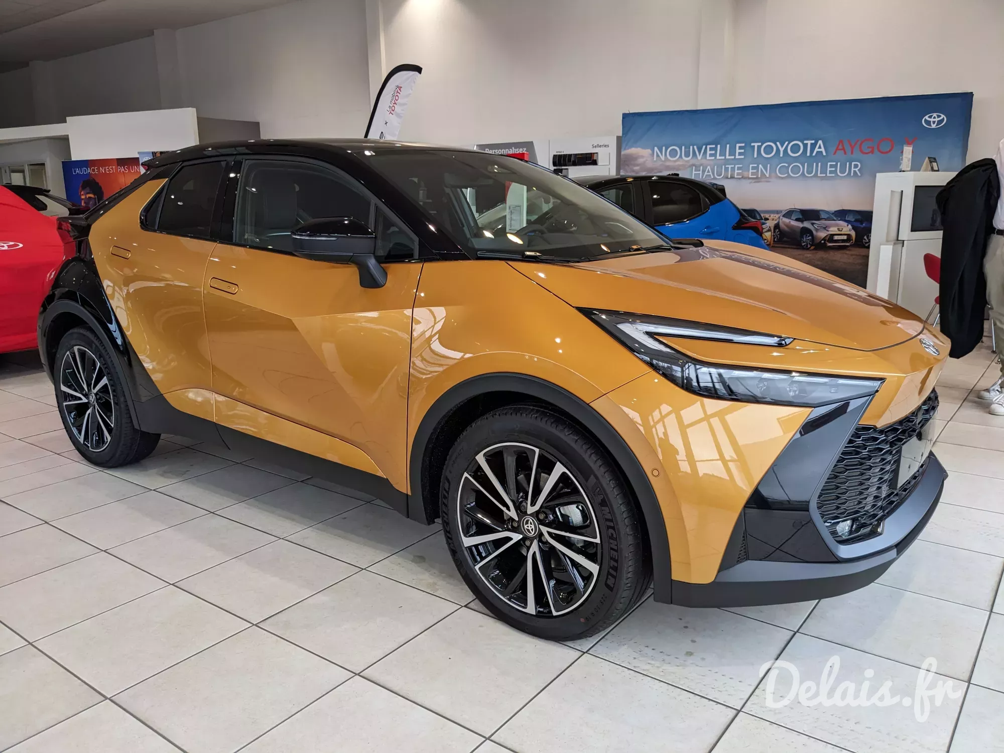Toyota C-HR Jaune Sulfure Collection Première