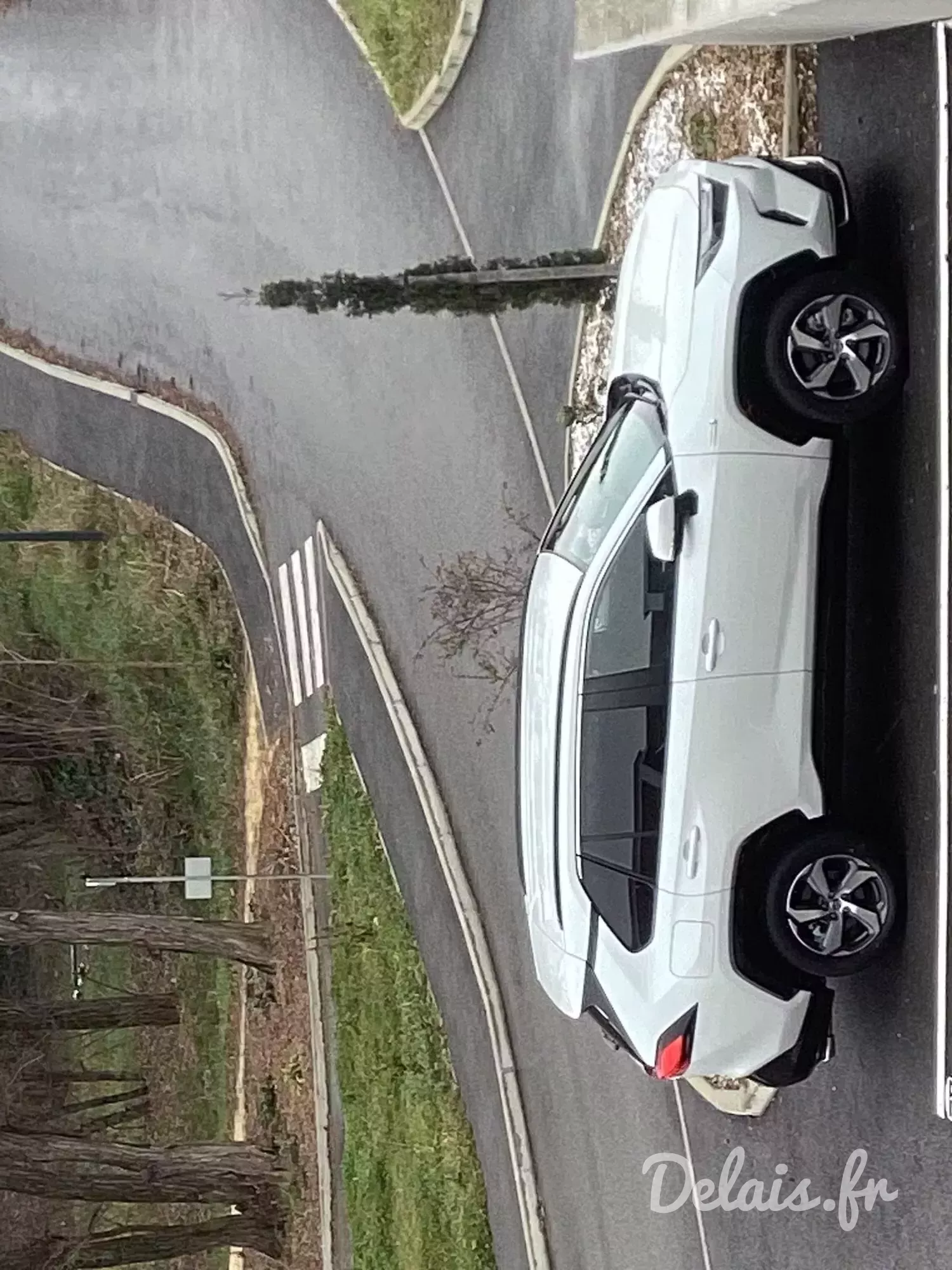 Toyota RAV4 Blanc Lunaire Design