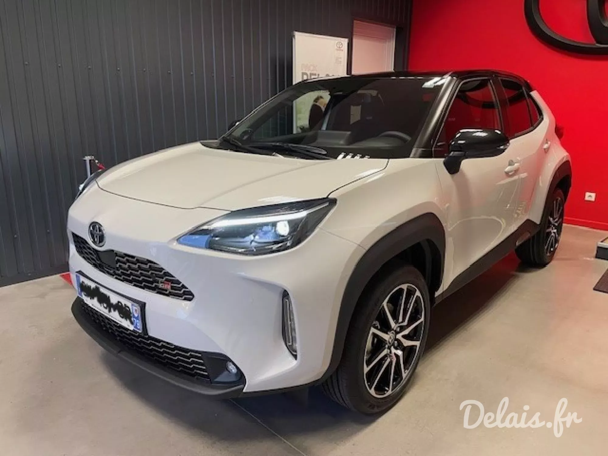 Toyota Yaris Cross Gris Chrome GR Sport