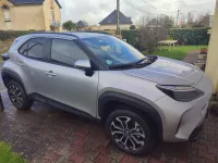 Toyota Yaris Cross Gris Minéral Design of Brez