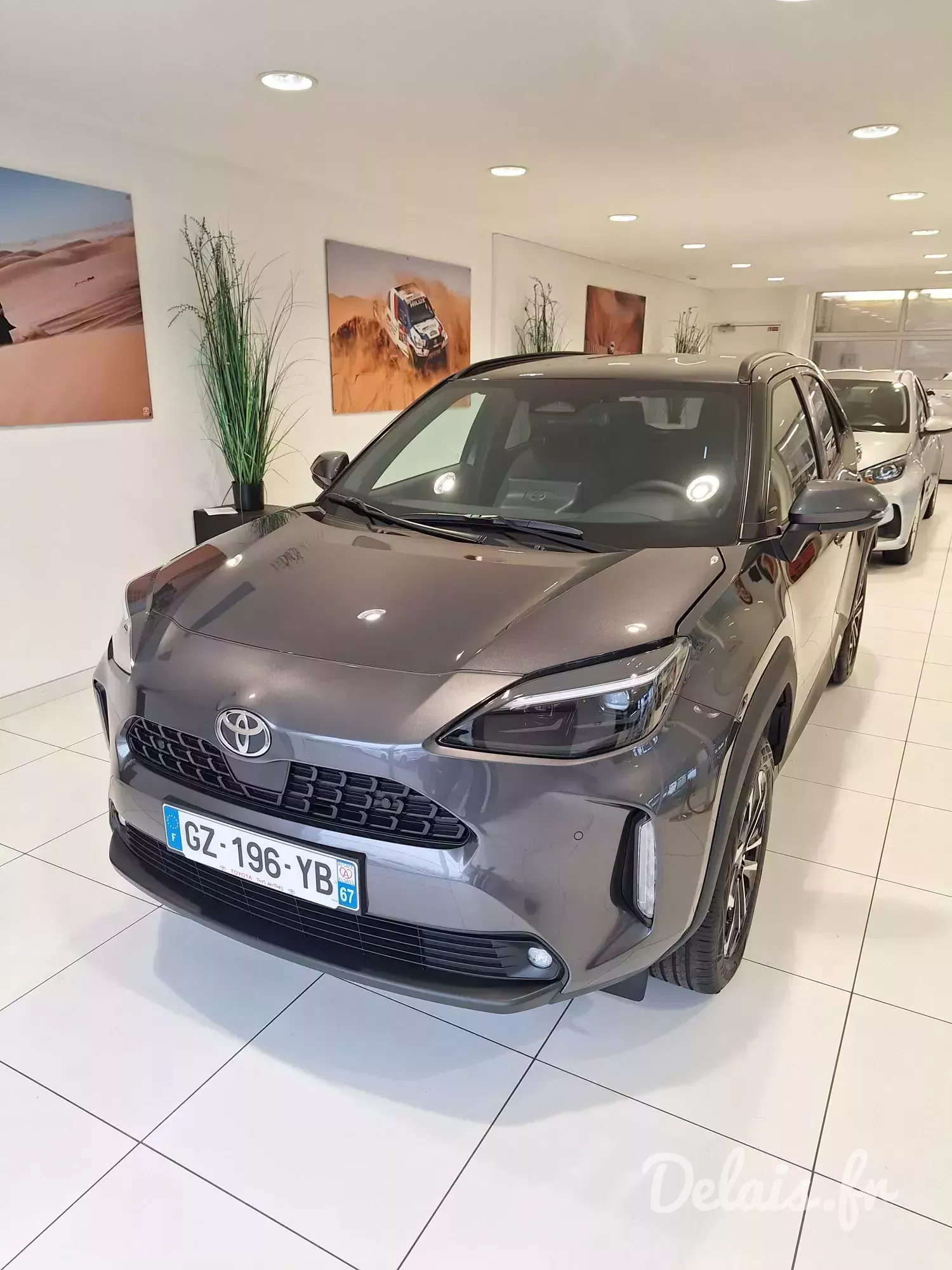 Toyota Yaris Cross Gris Atlas Design