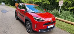 Toyota Yaris Cross Rouge Intense Design of Claude