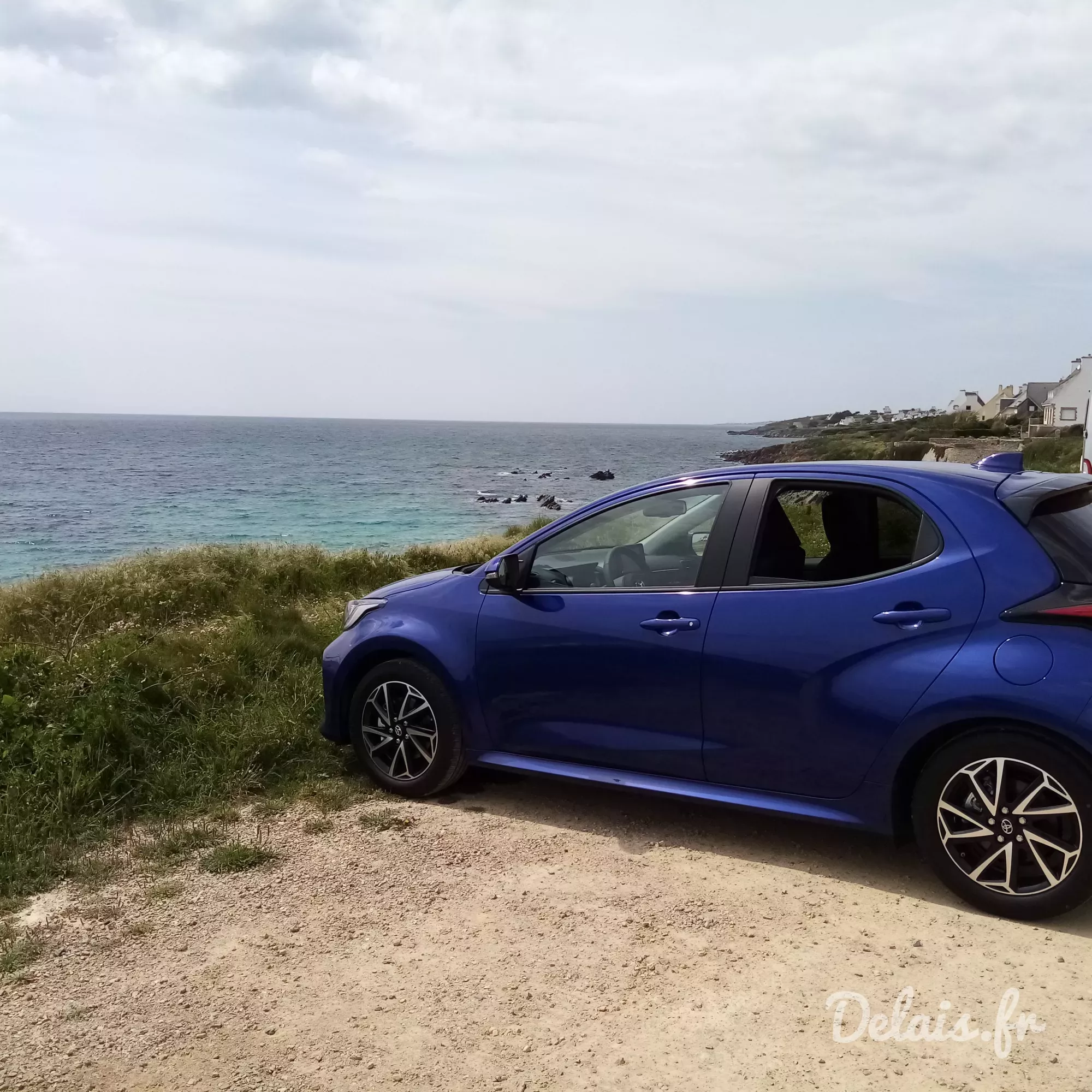 Toyota Yaris Bleu Kyanite Design