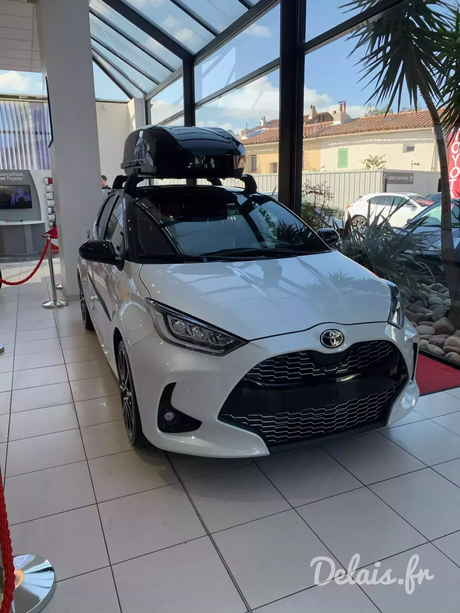 Toyota Yaris Blanc Lunaire GR Sport