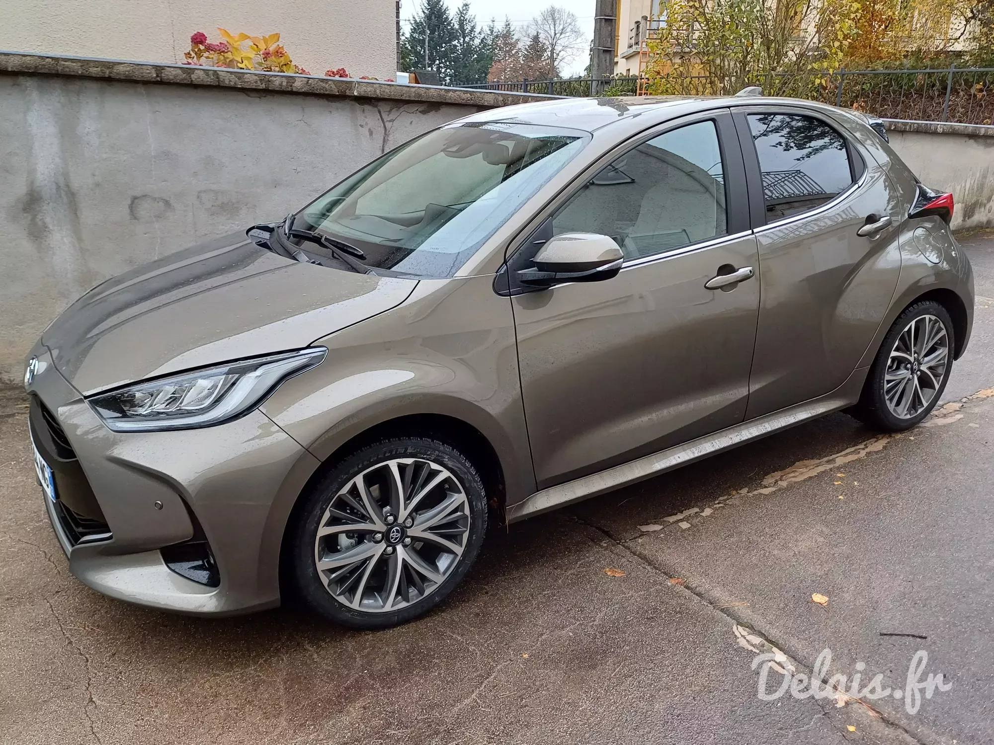 Toyota Yaris Bronze Impérial Iconic