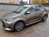 Toyota Yaris Bronze Impérial Iconic of Shadow