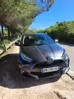 Toyota Yaris Gris Atlas Design of Caro