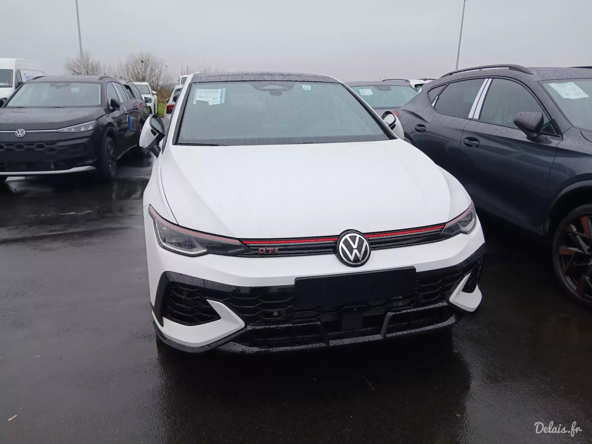 Volkswagen Golf Oryx White Premium GTI Clubsport