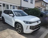 Volkswagen Tayron Pure White Elegance of Ljr