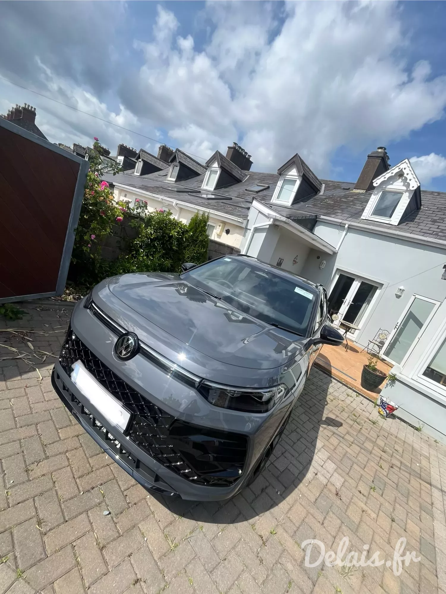 Volkswagen Tayron Dolphin Grey R-Line Exclusive