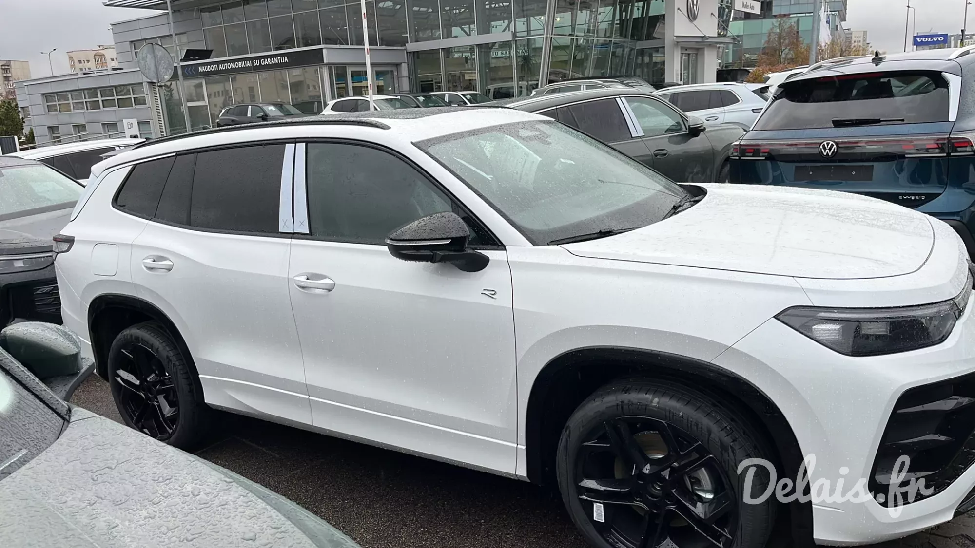 Volkswagen Tayron Oryx White Premium R-Line Business Premium