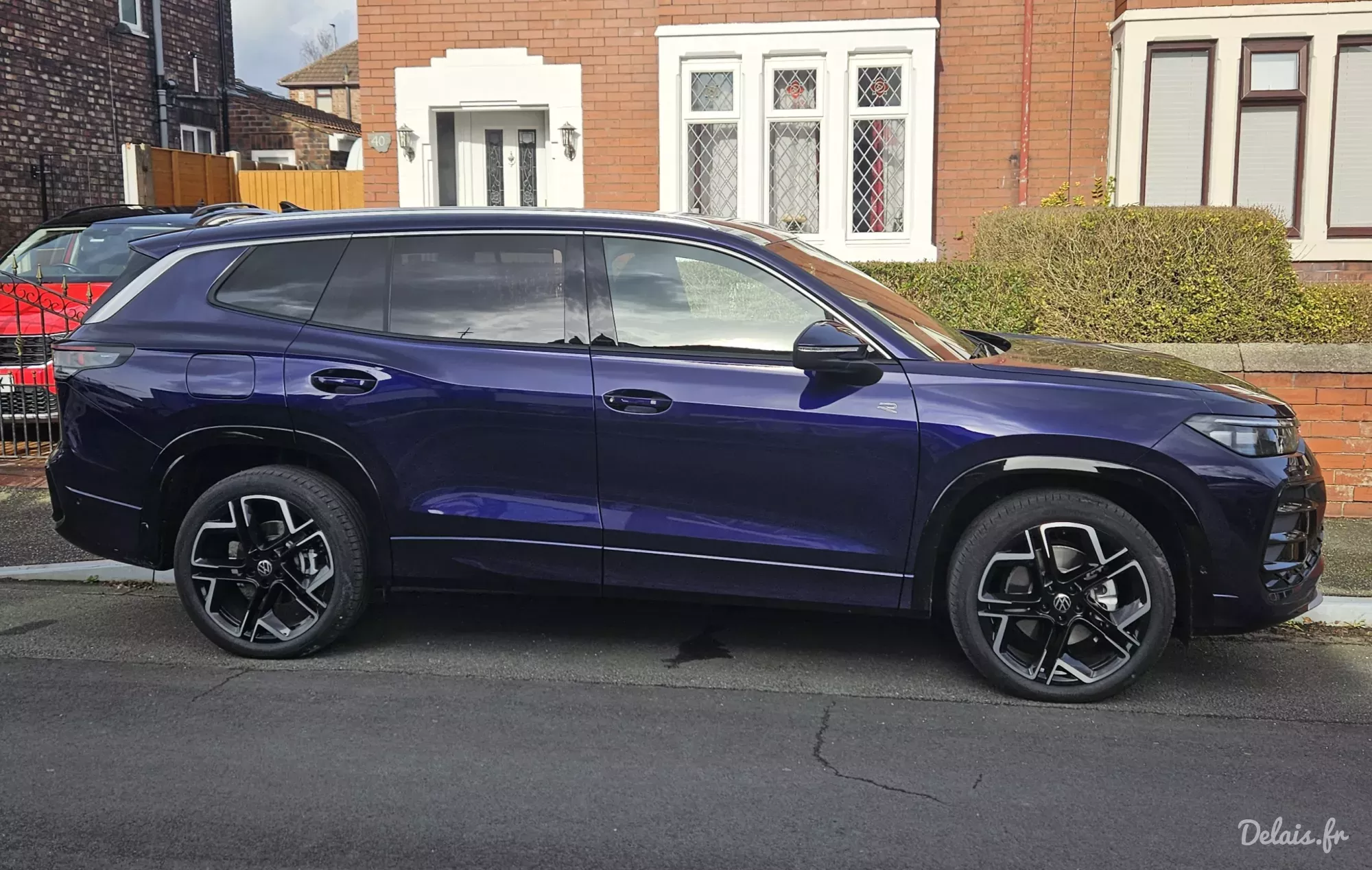 Volkswagen Tayron Ultraviolet R-Line Edition