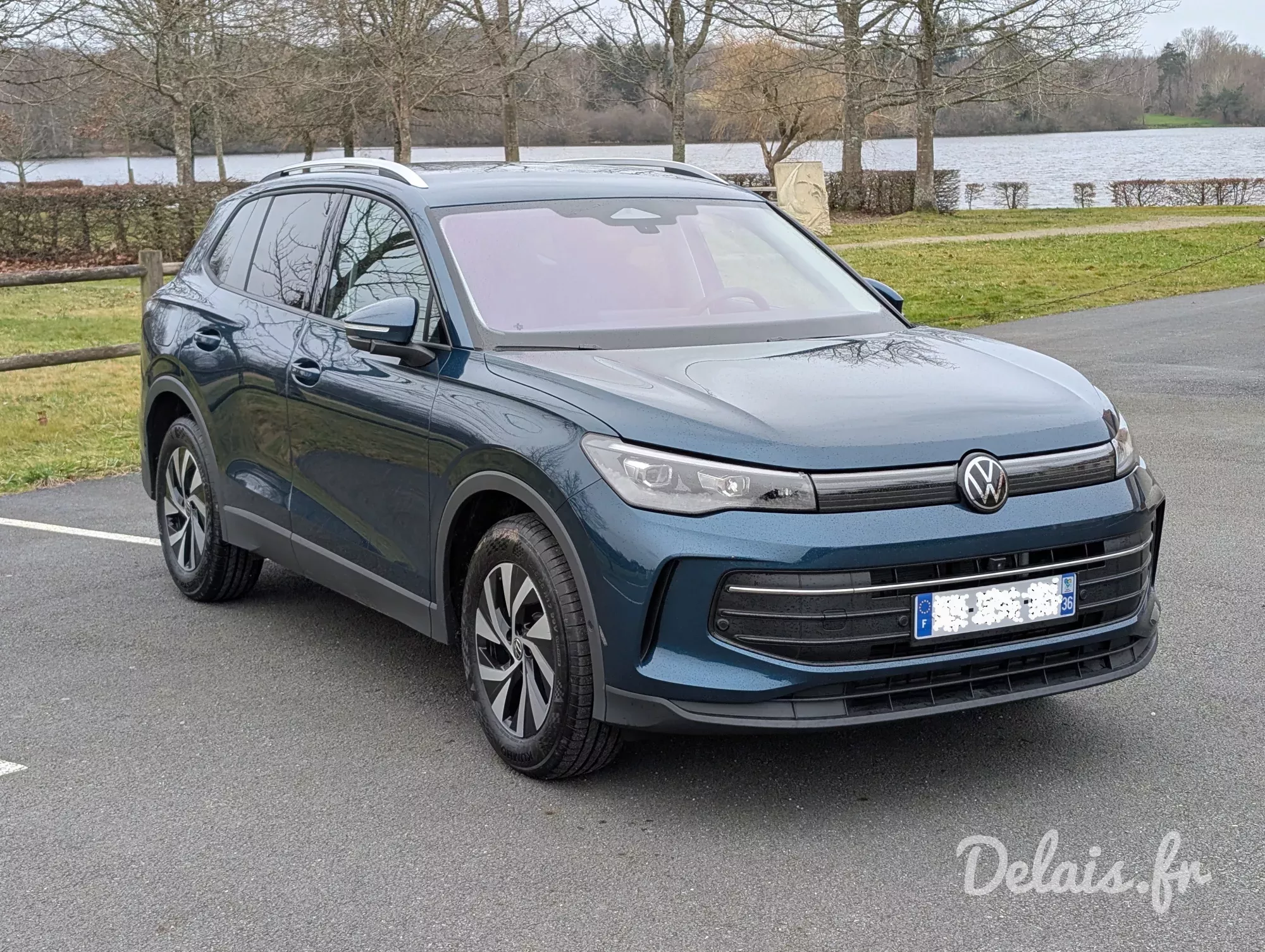 Volkswagen Tiguan Nightshade Blue VW Edition