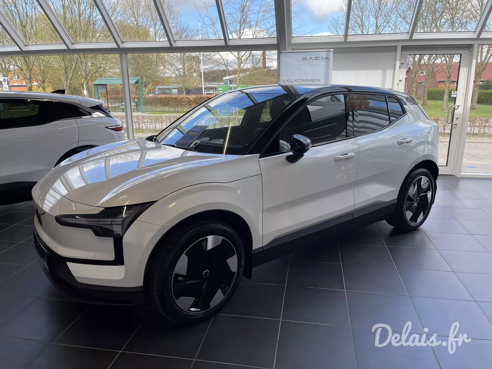 Volvo EX30 Crystal White / Blanc Cri Plus