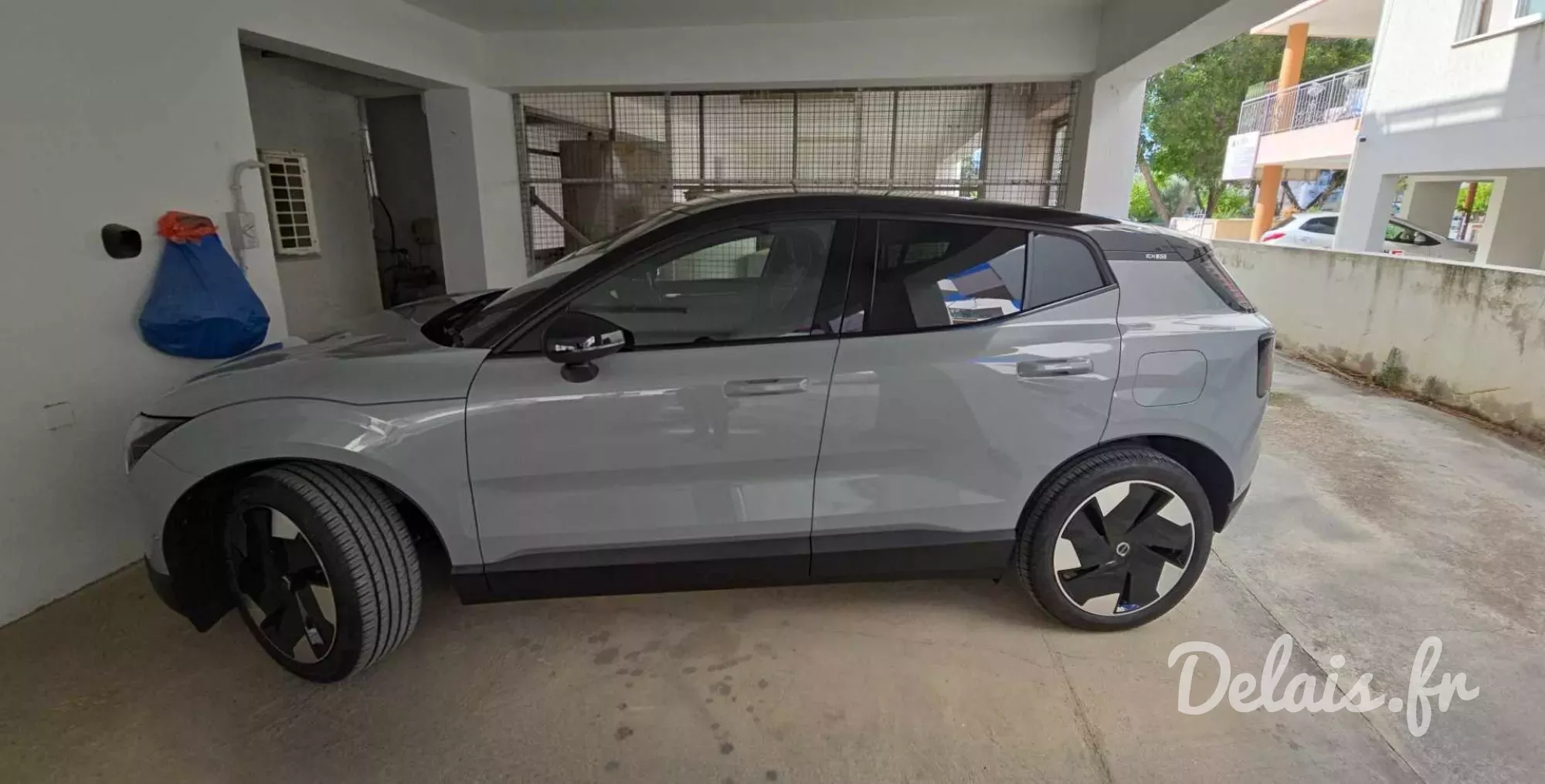 Volvo EX30 Vapour Grey / Gris Brume Ultra