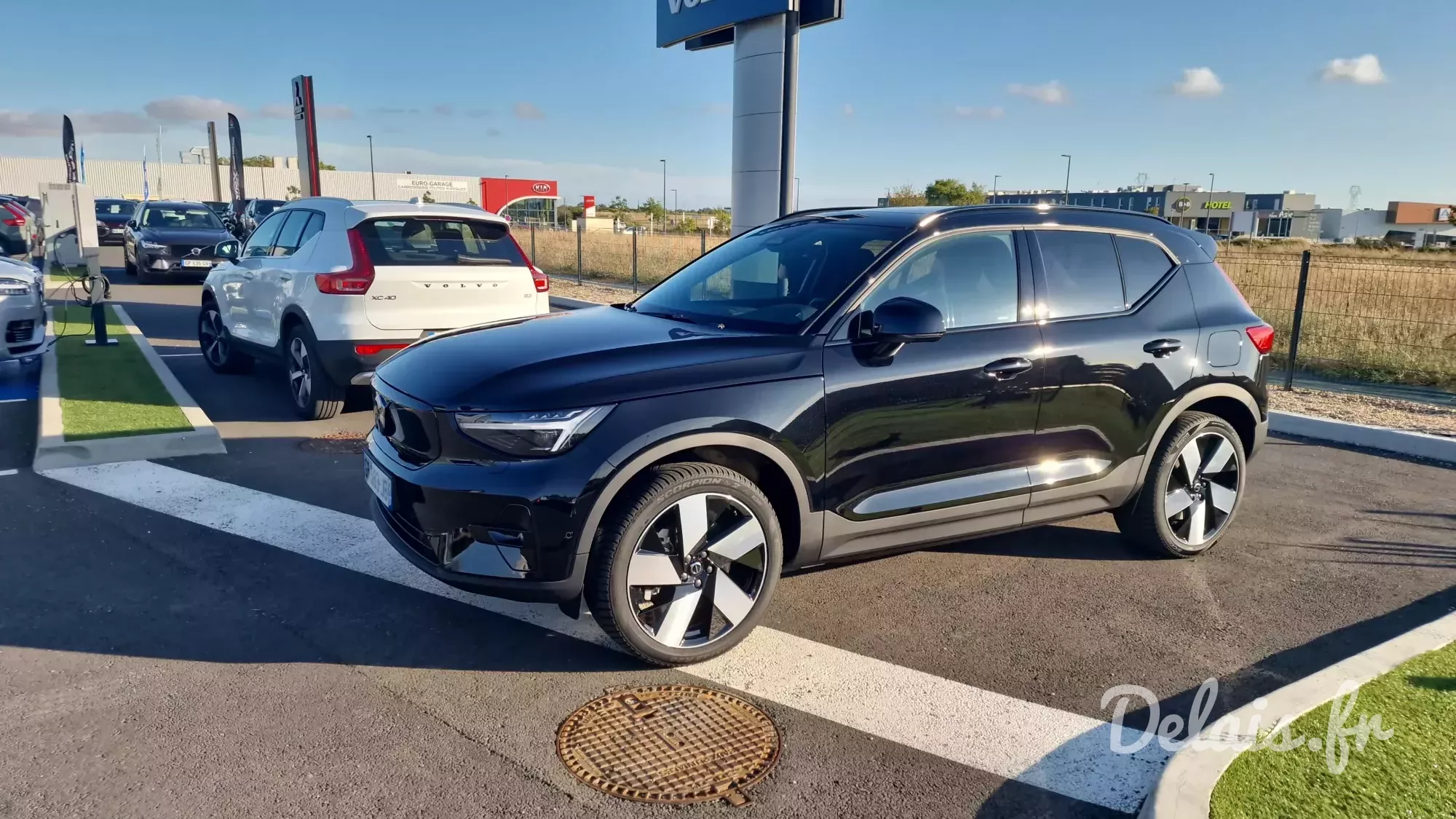 Volvo XC40 Recharge Onyx Black / Noir Onyx Ultimate
