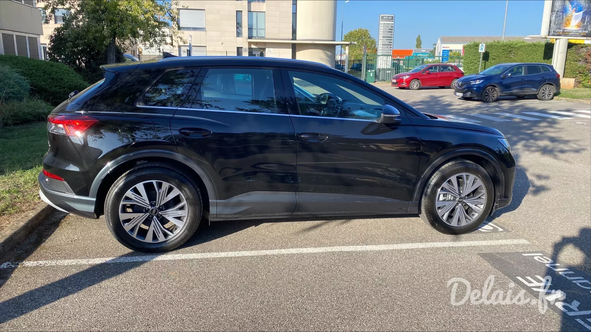 Audi Q4 e-tron Noir Mythic Design Luxe