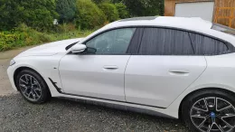 BMW i4 Mineralweiss M Sport de Buzz