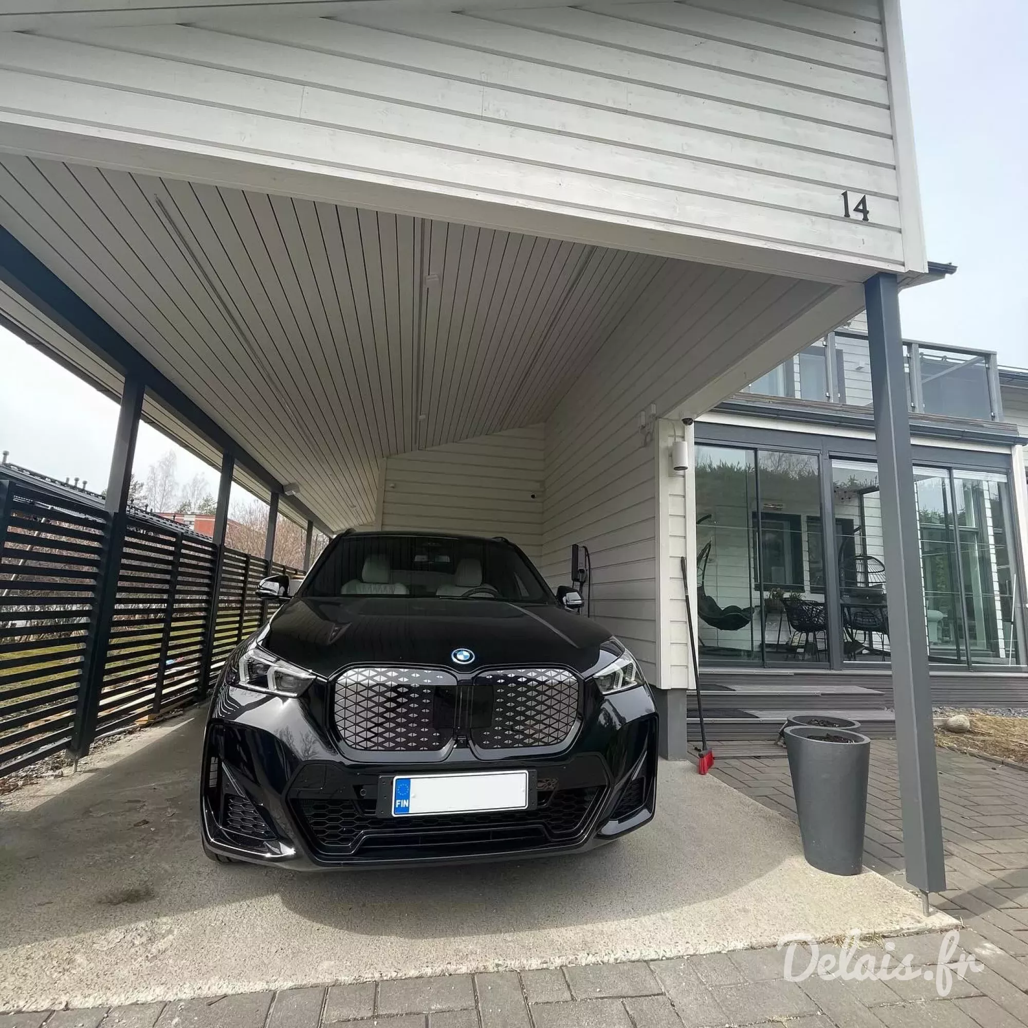 BMW iX1 Schwarz M Sport