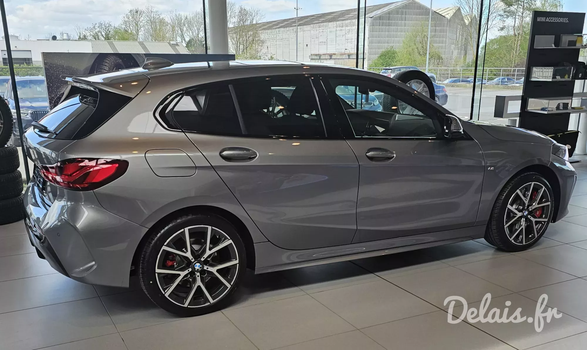 BMW Série 1 Skyscraper Grau Edition Sport