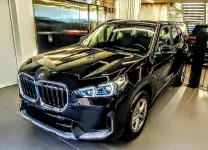 BMW X1 Schwarz X1 de dkumar