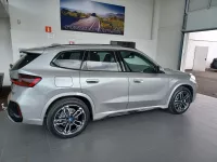 BMW X1 Spacesilber M Sport de Man