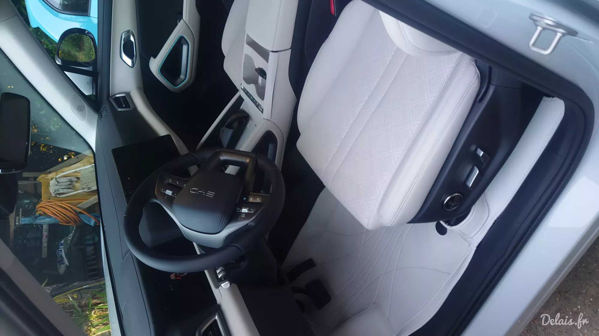 BYD Atto 2 Skiing White Comfort