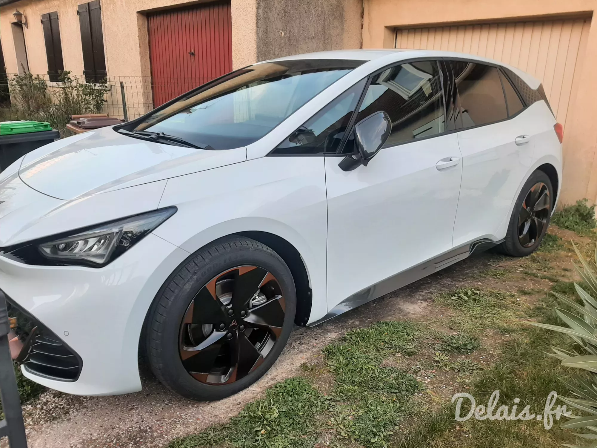 Cupra Born Blanc Nevada VZ
