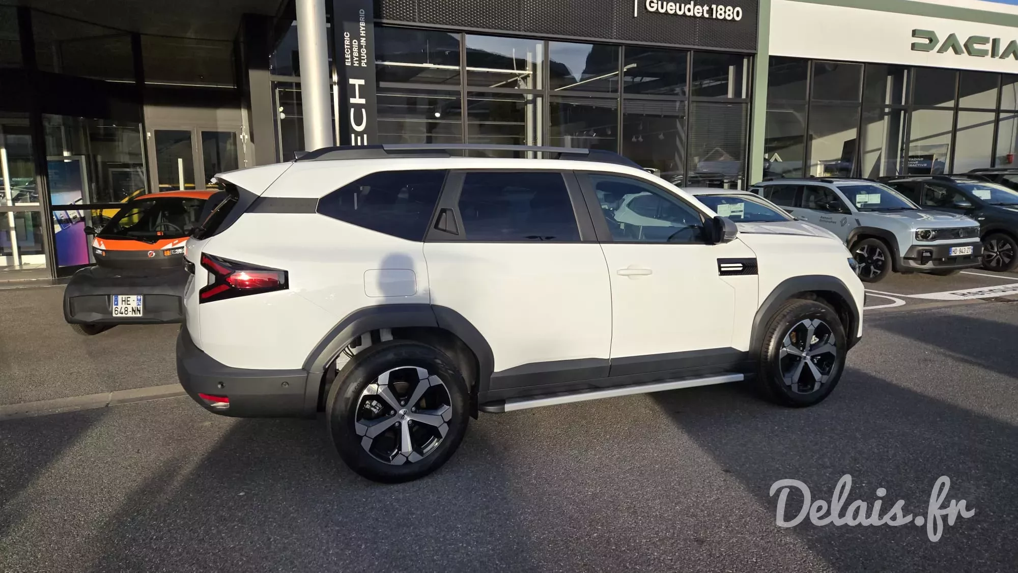 Dacia Bigster Blanc Glacier Journey