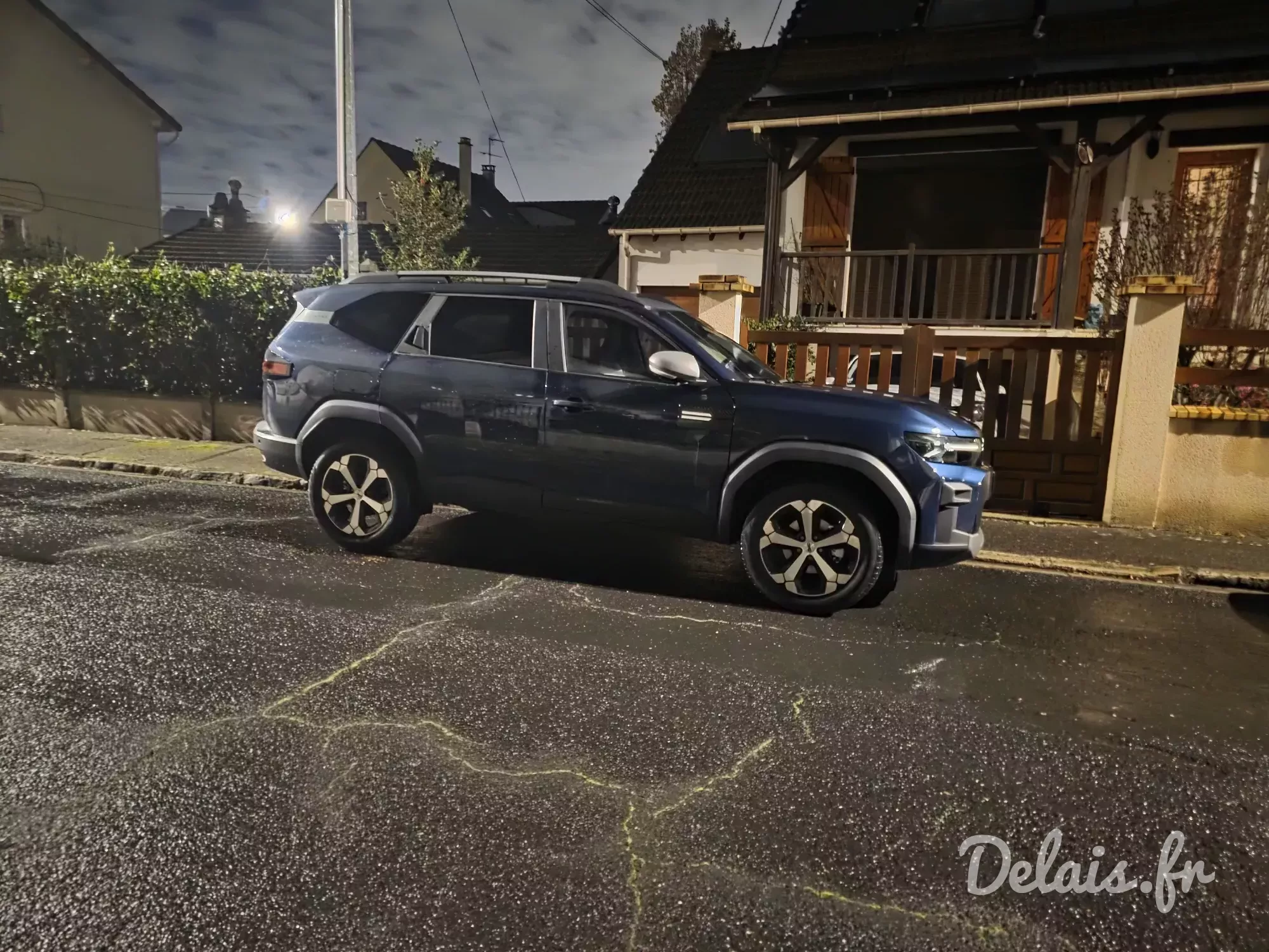 Dacia Bigster Bleu Indigo Journey