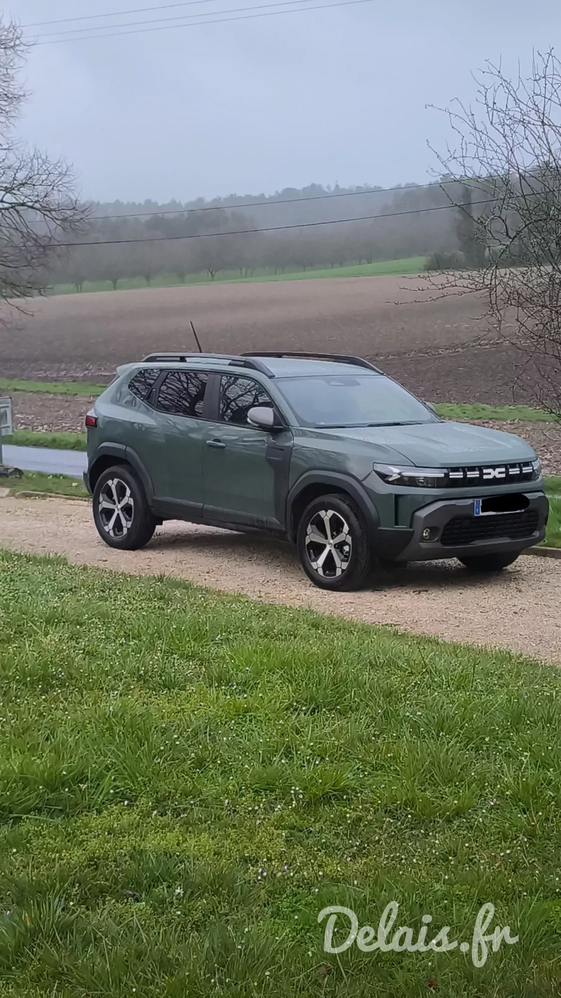 Dacia Duster Kaki Lichen Journey