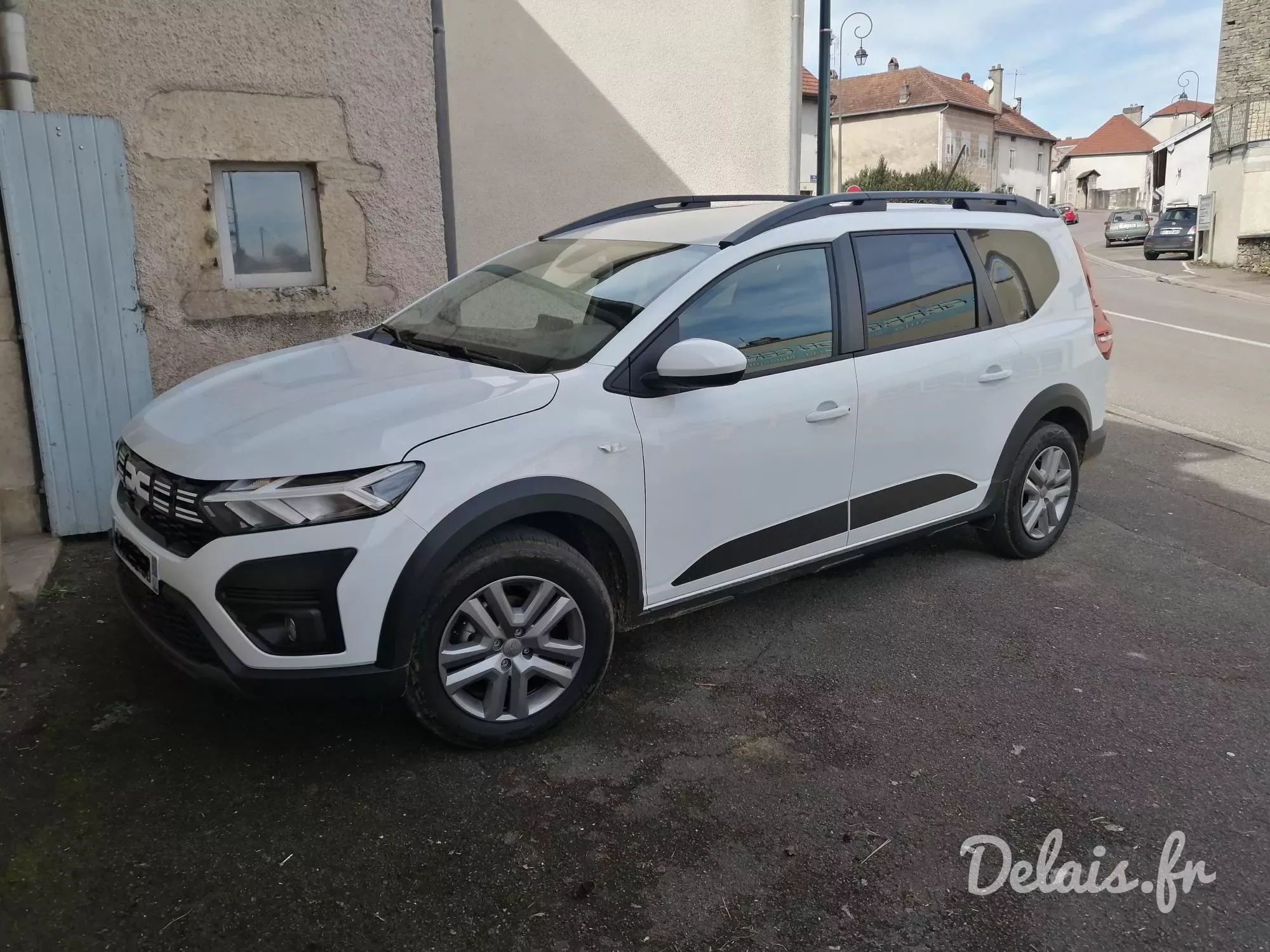 dacia jogger blanc glacier