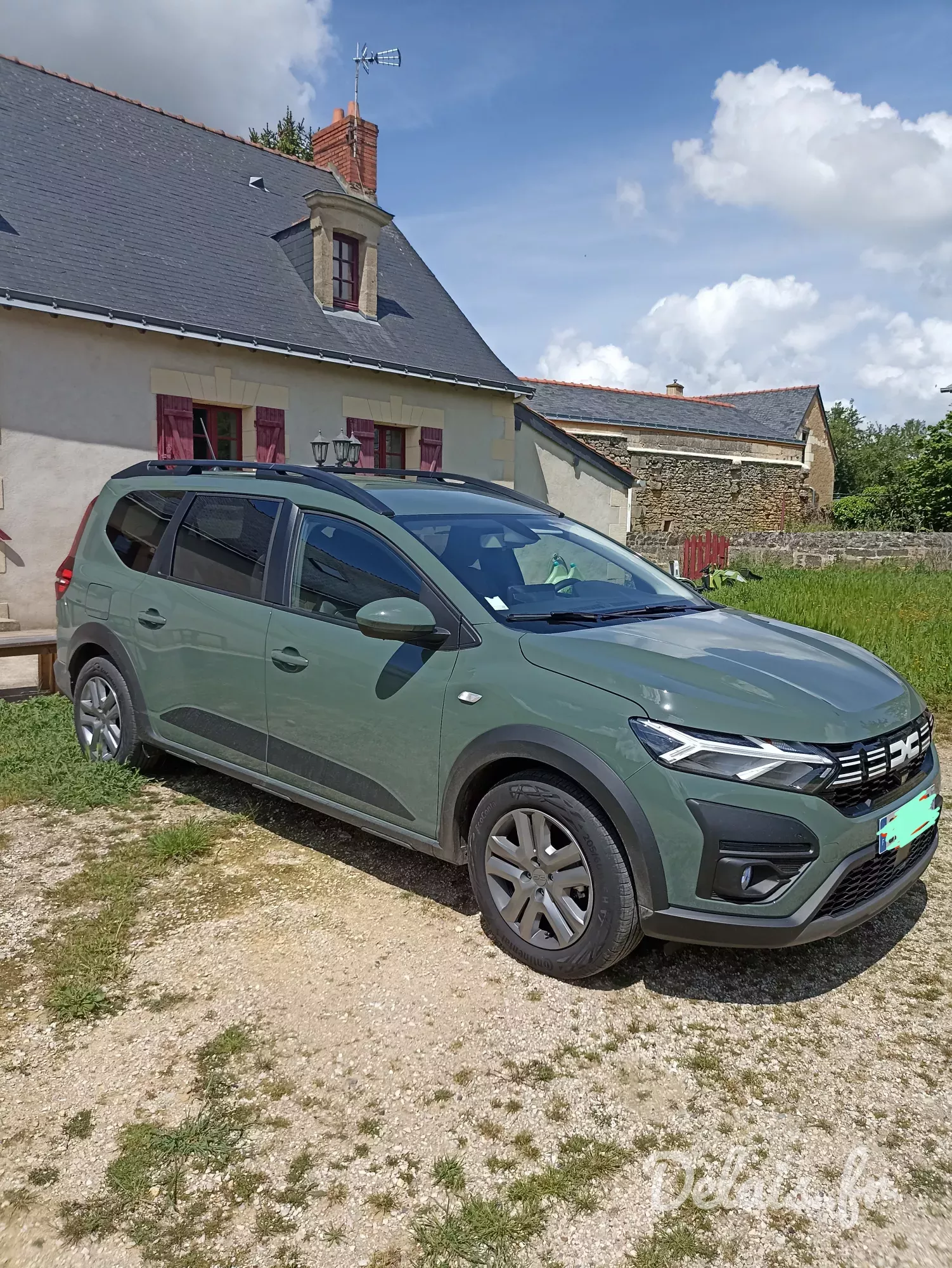 Dacia Jogger Kaki Lichen Expression 5 Places