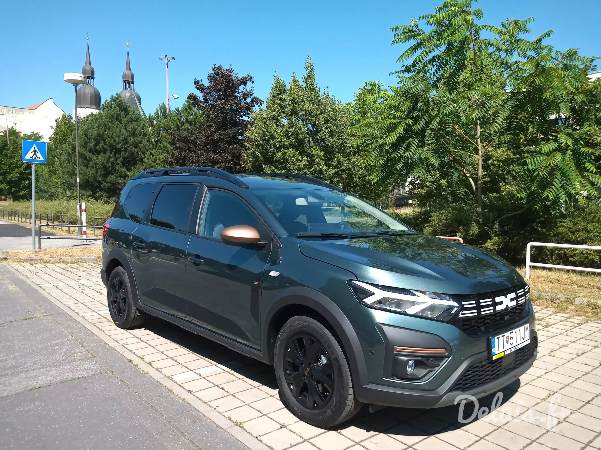 délai livraison dacia jogger