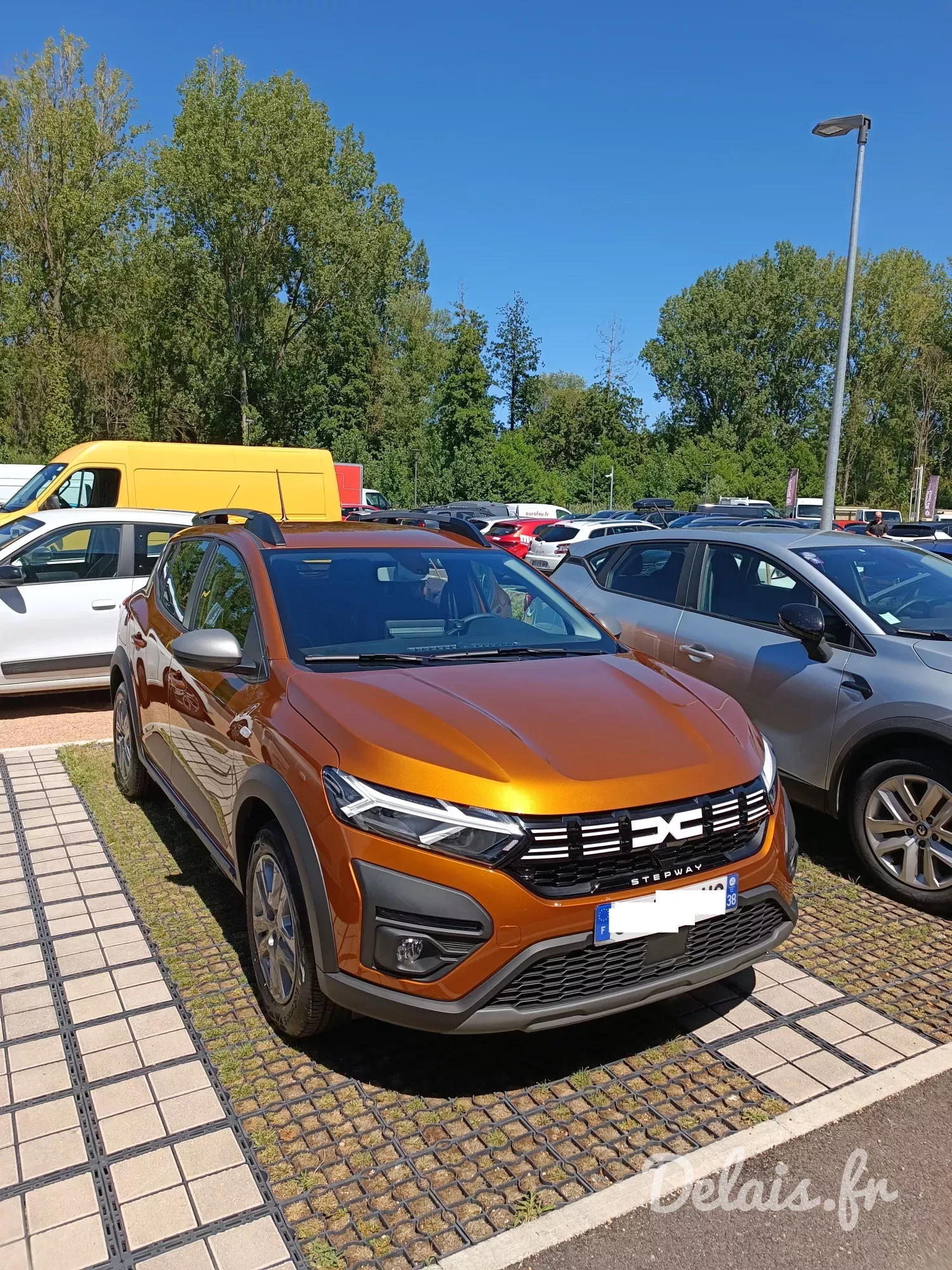Dacia Sandero Orange Atacama Stepway Expression