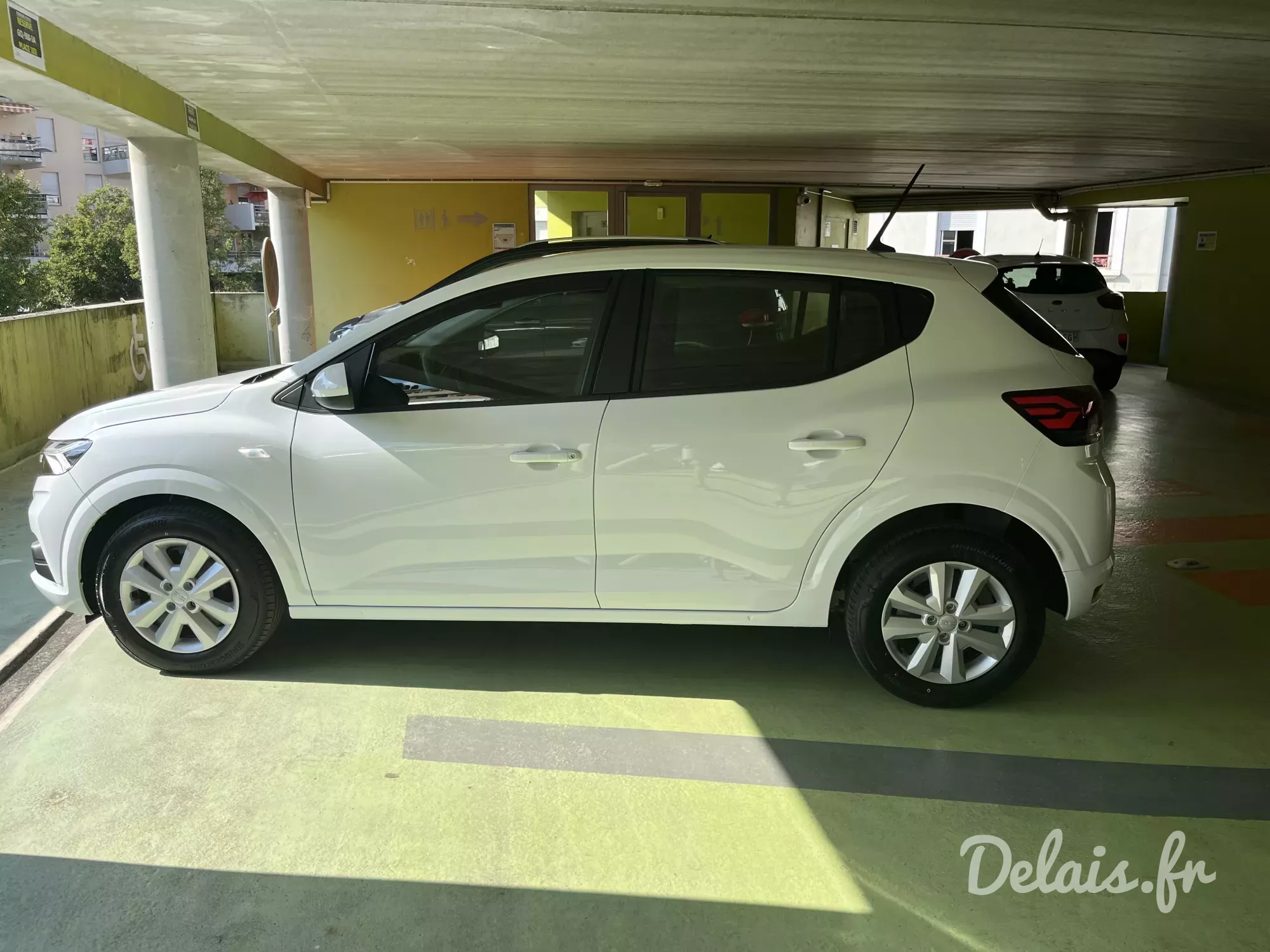 Dacia Sandero Blanc Glacier Expression