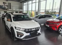 Dacia Sandero Blanc Glacier Stepway Extreme de Emmi