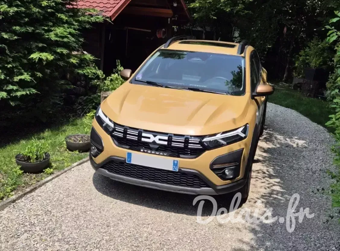 Dacia Sandero Beige Safari Stepway Extreme