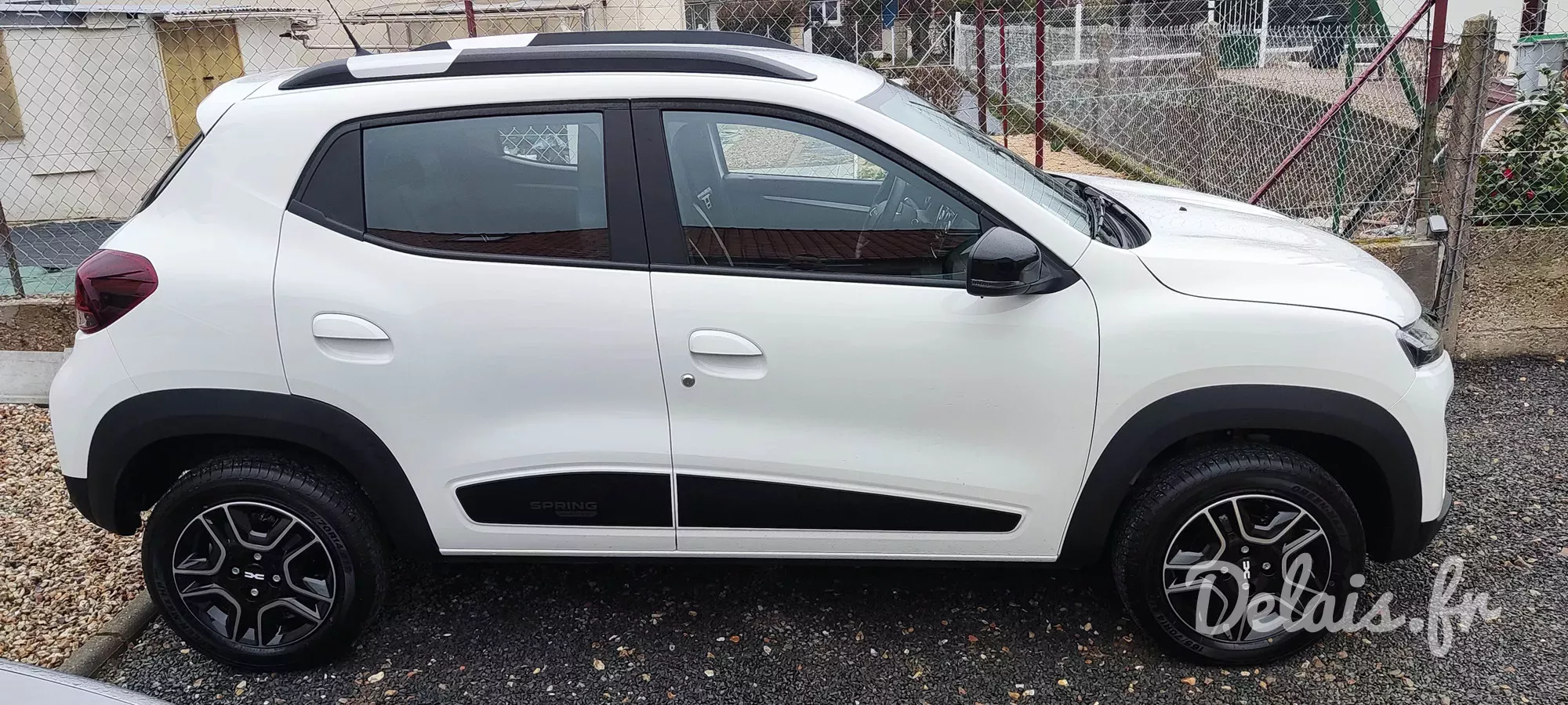 Dacia Spring Blanc Kaolin Essential