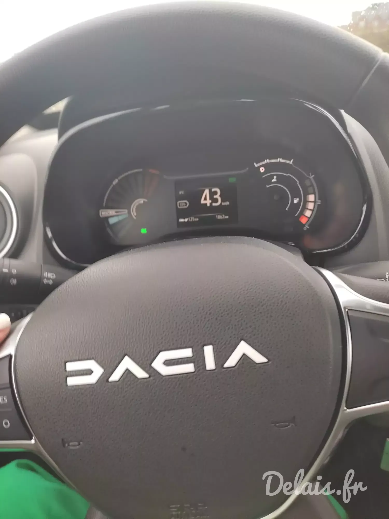 Dacia Spring Blanc Kaolin Essential