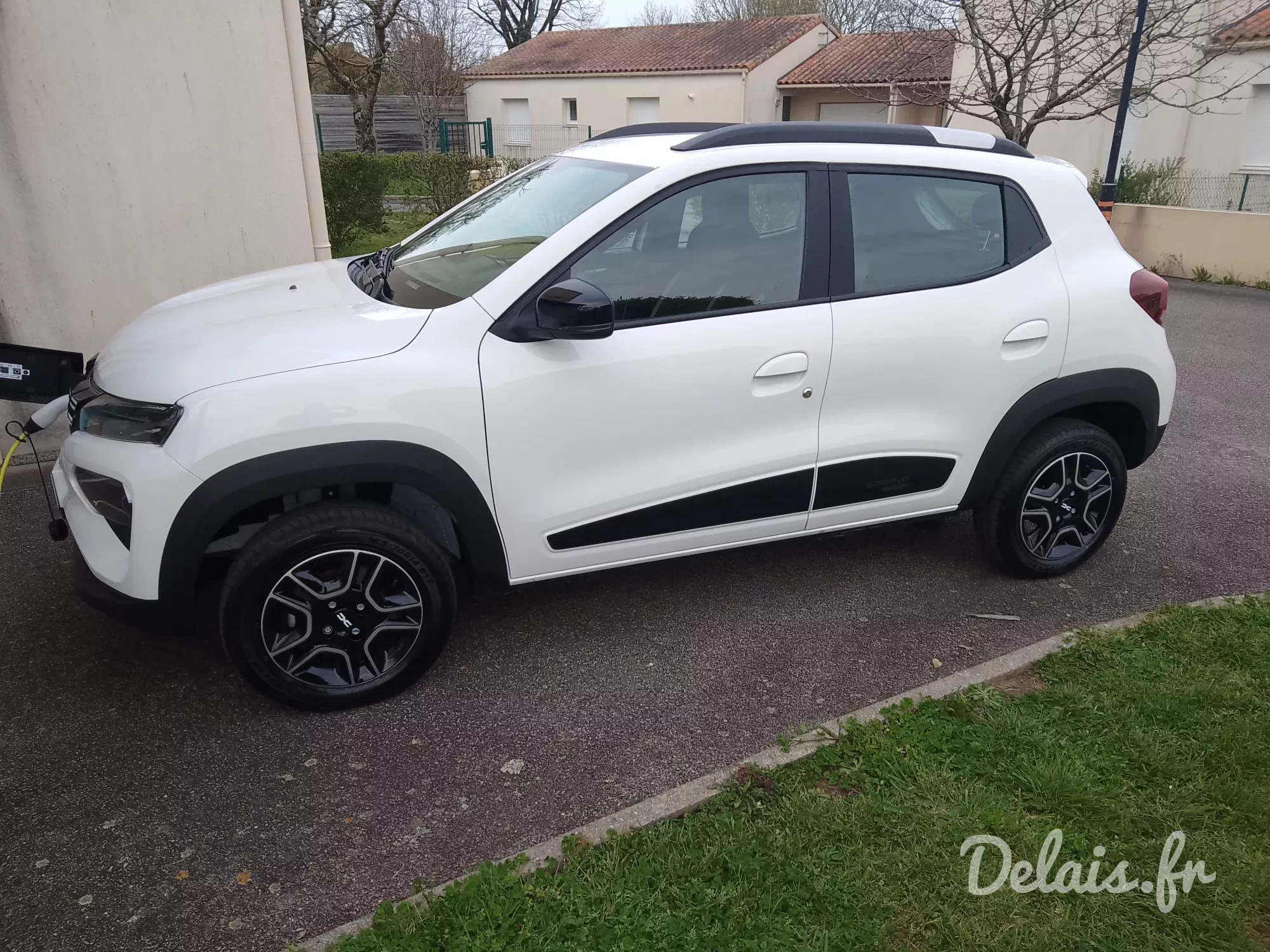 Dacia Spring Blanc Kaolin Essential