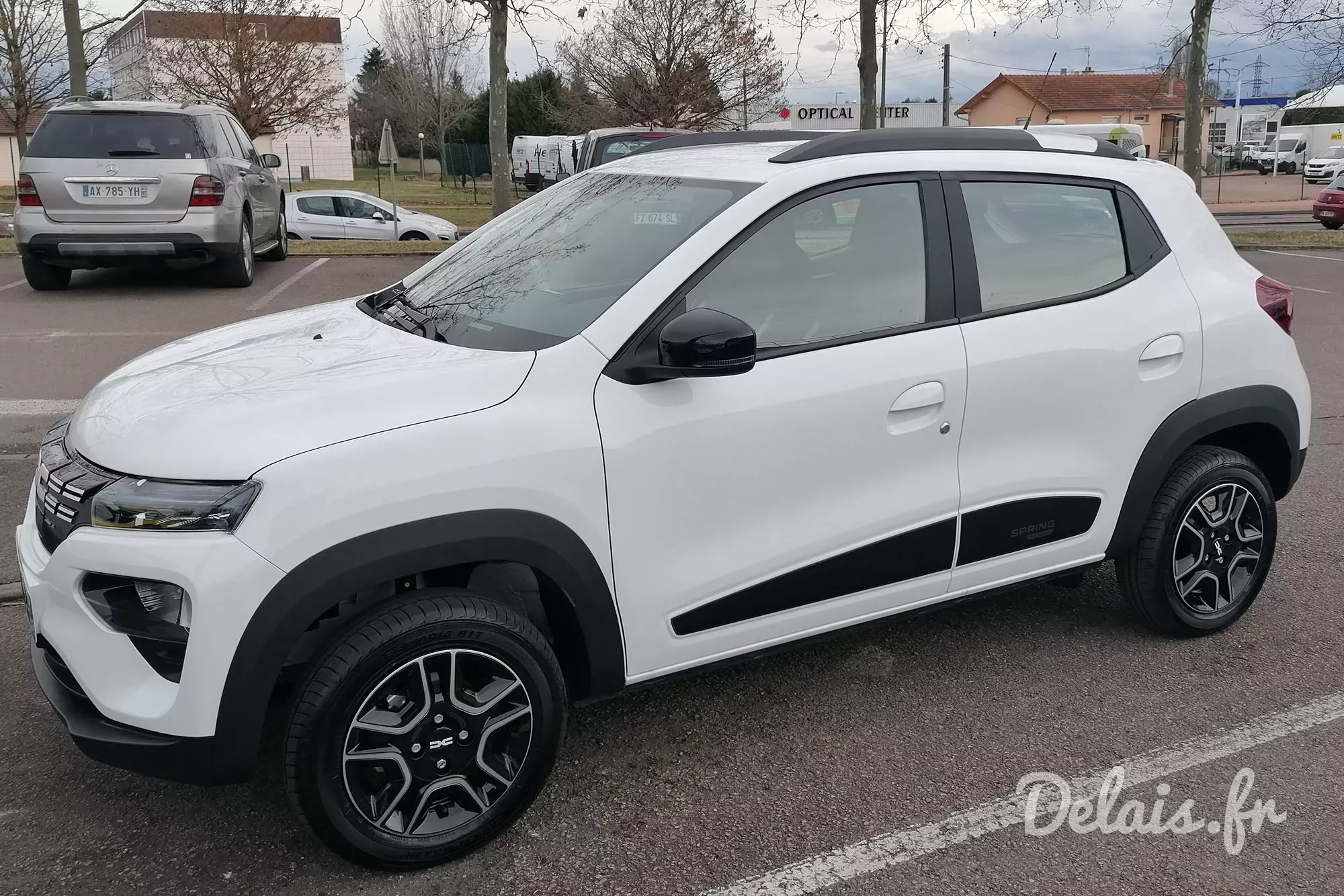 Dacia Spring Blanc Kaolin Essential