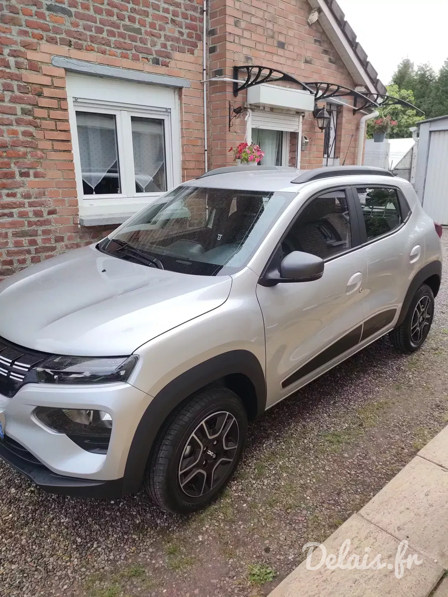 Dacia Spring Gris Eclair Expression