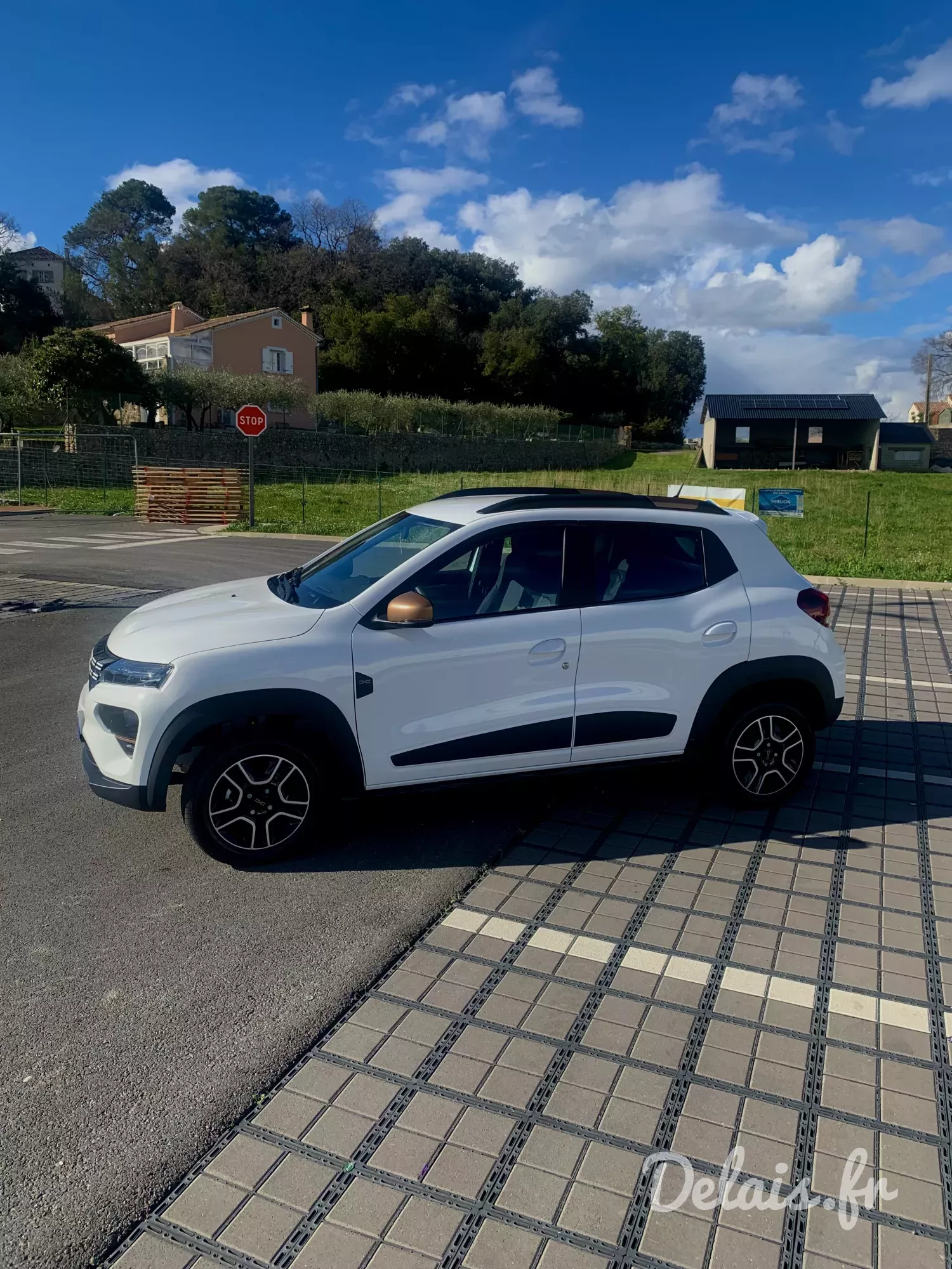 Dacia Spring Blanc Kaolin Extreme