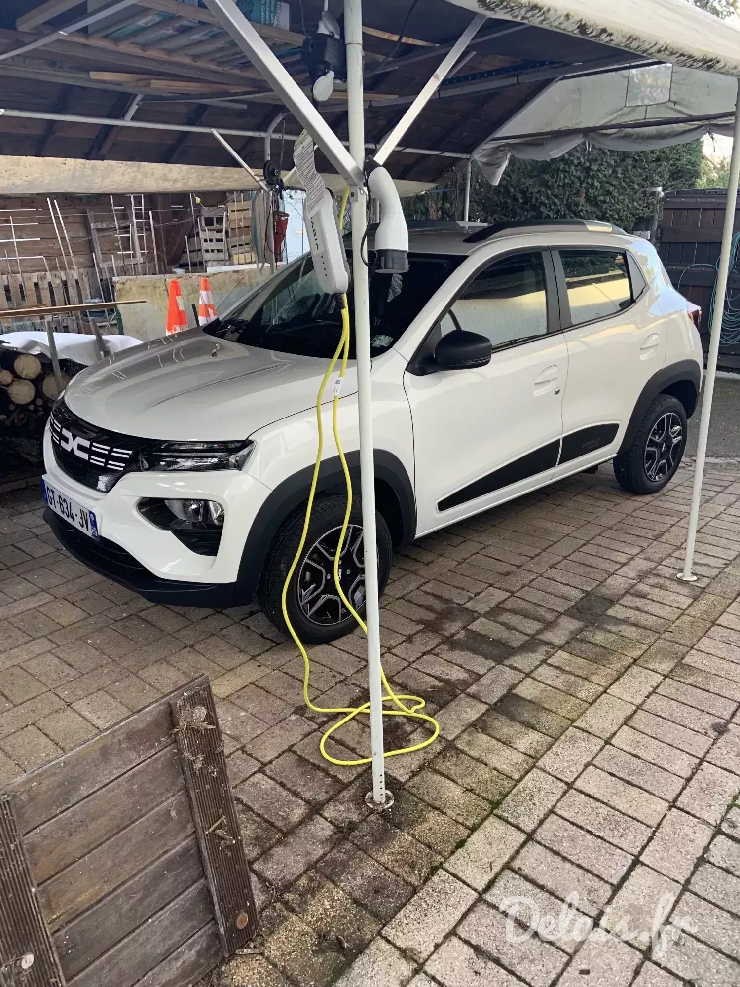 Dacia Spring Blanc Kaolin Essential
