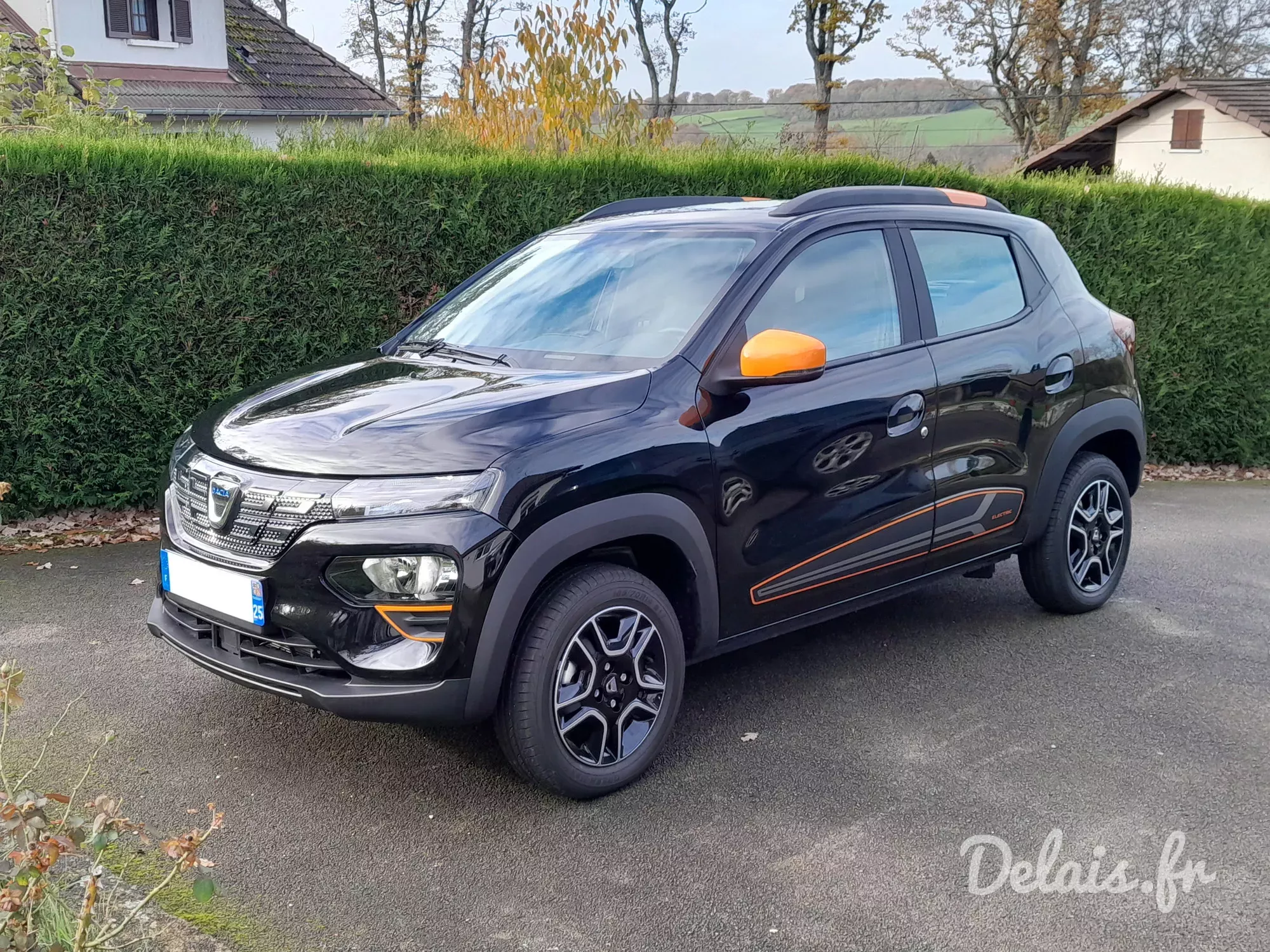 Dacia Spring Noir Magma Confort Plus