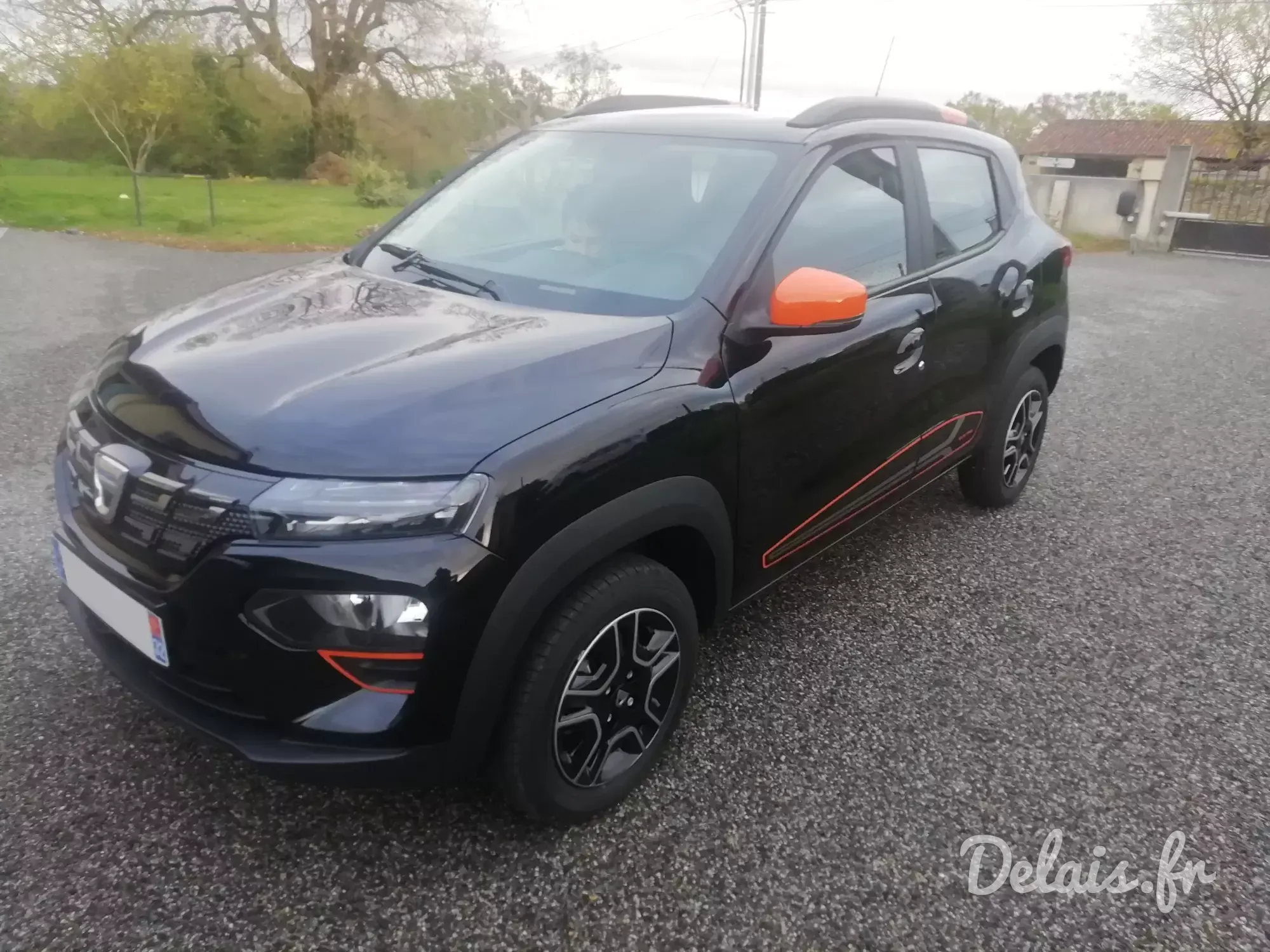 Dacia Spring Noir Magma Confort Plus