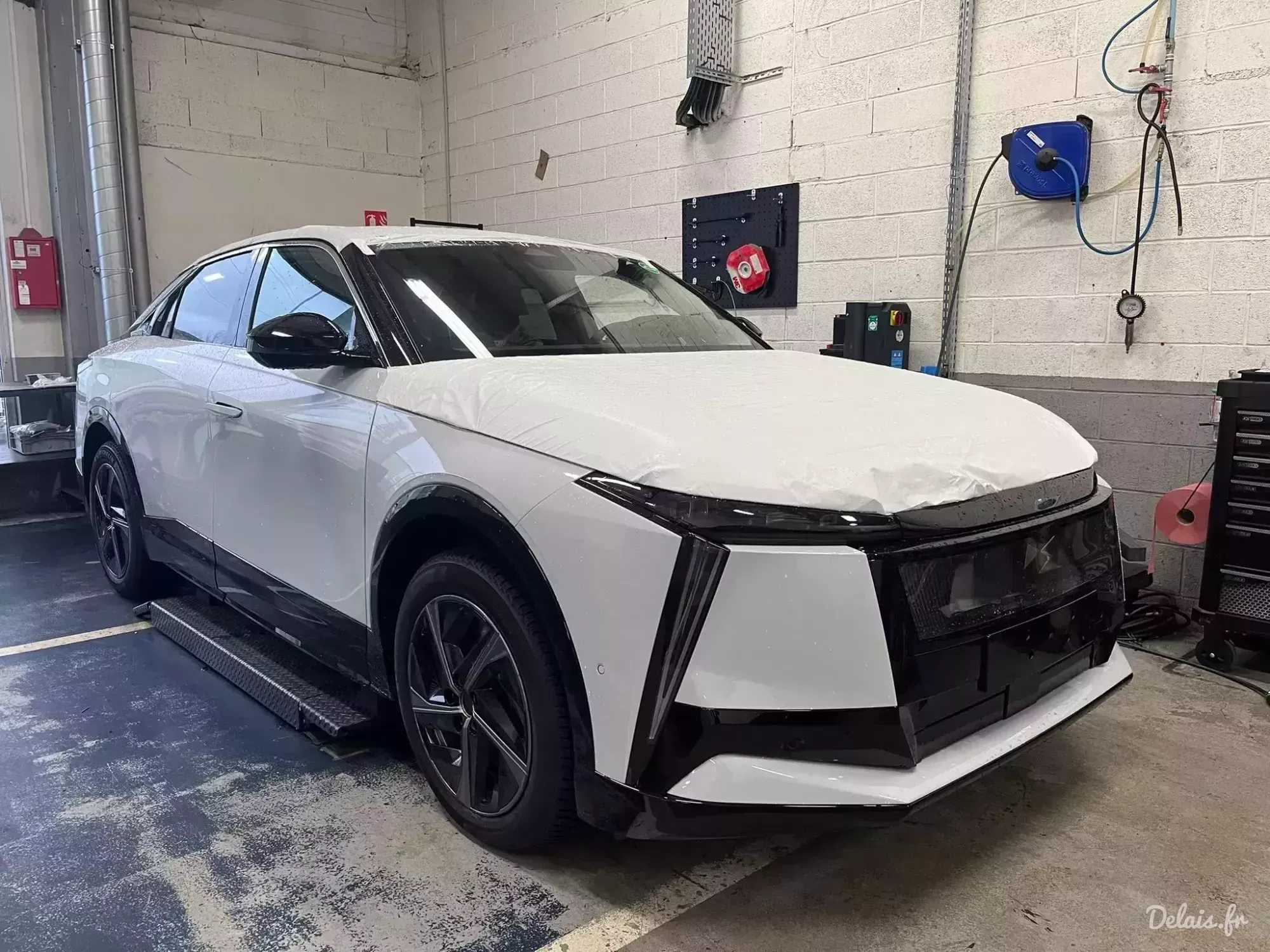 DS N°8 Blanc Albâtre Etoile