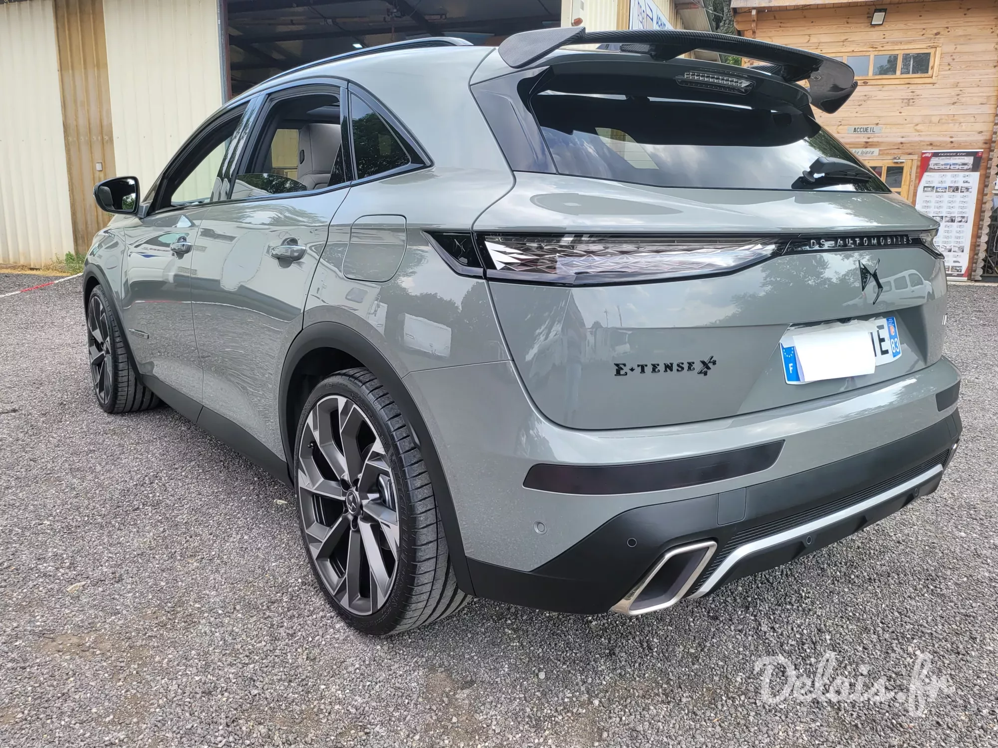 DS7 Gris Laqué La Première